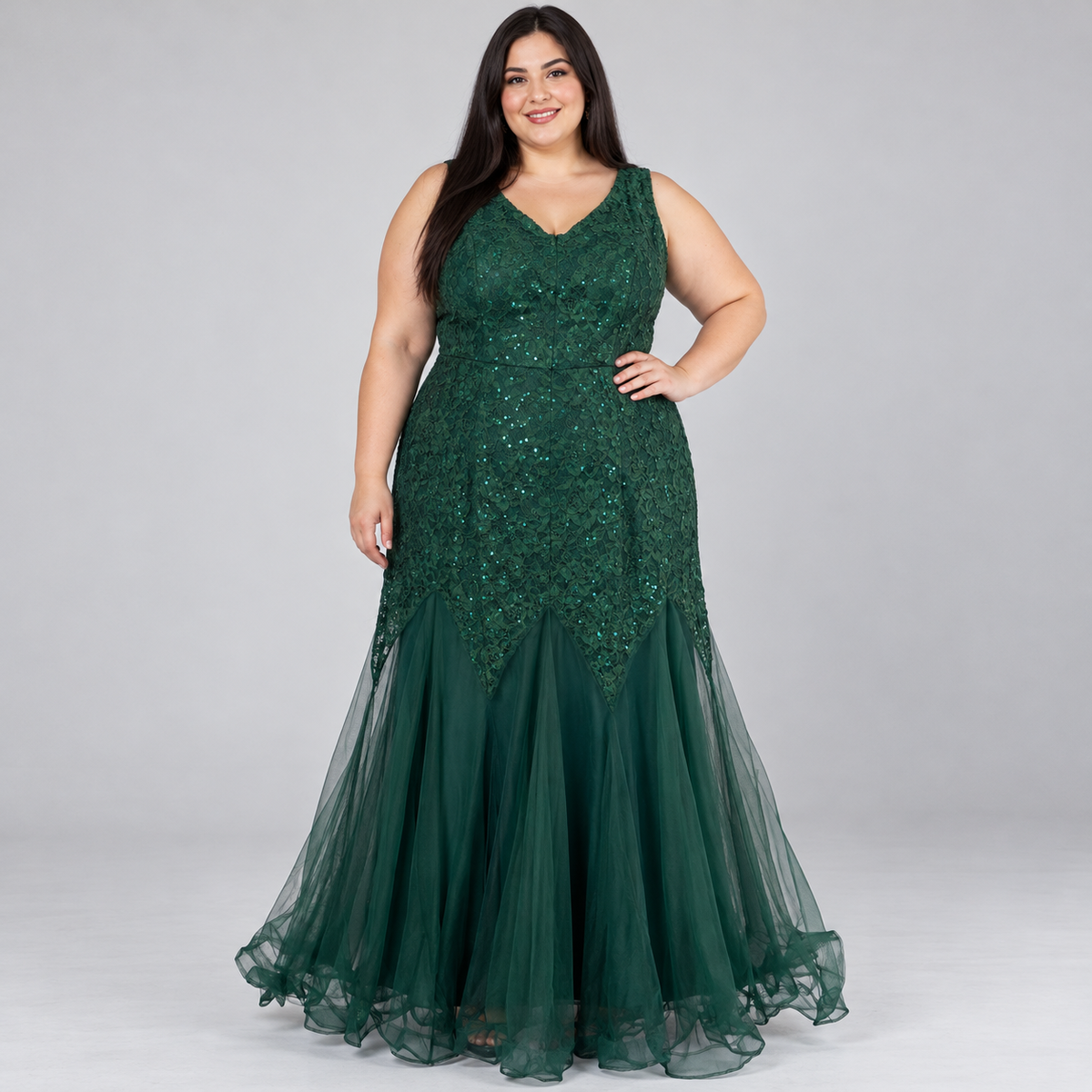 Vista frontal del vestido verde de encaje con falda de tul talla 2XL.