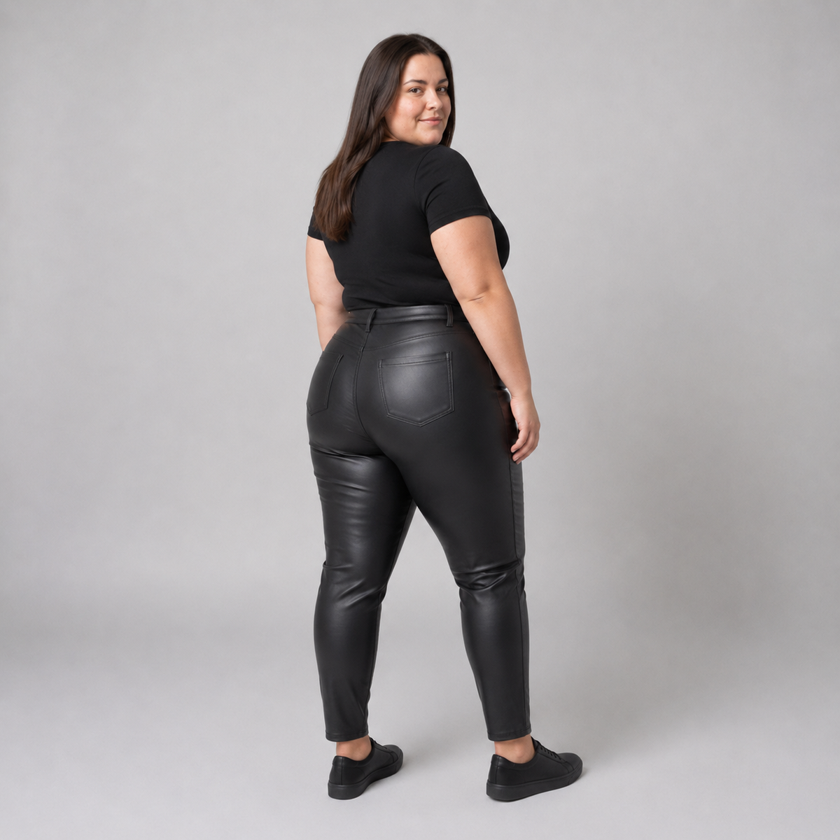 Jeans negro Ana eco cuero mujer talla grande