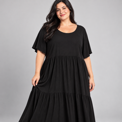 Vista frontal del vestido negro de verano Colección Argentina con mangas cortas.