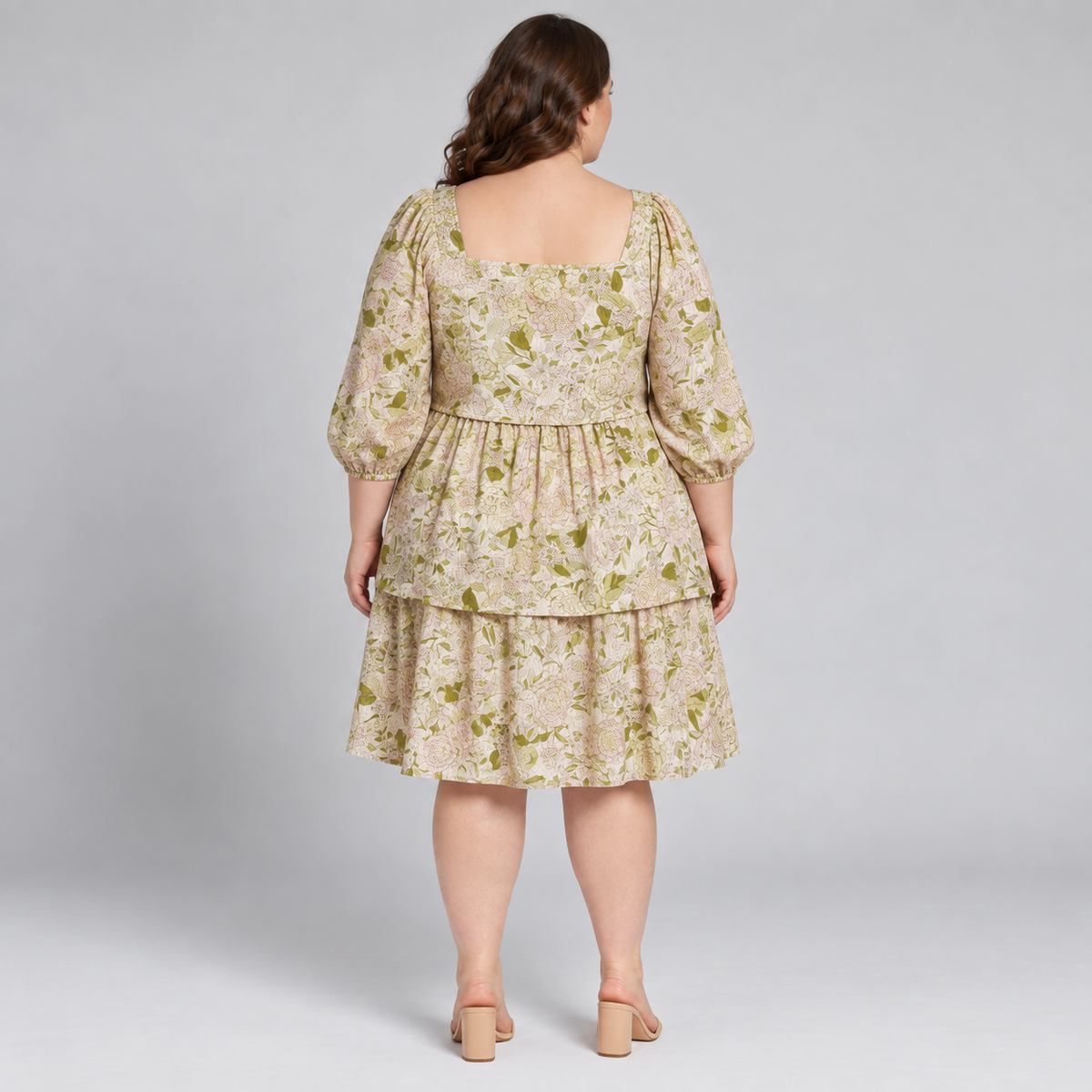 Vestido crema floreado mujer talla grande Who What Wear 2XL