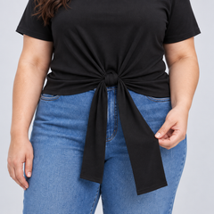Blusa negra mujer talla grande con ajuste de cintura Agnes & Dora