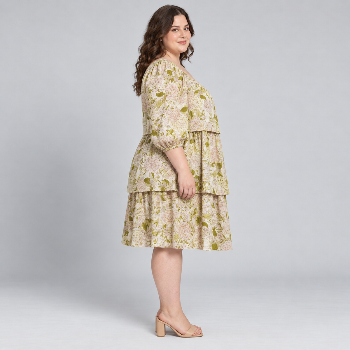 Vestido crema floreado mujer talla grande Who What Wear 2XL