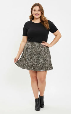 Falda short mujer talla grande confección nacional tela Sofía