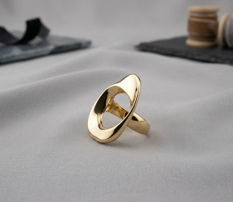 Anillo dorado mujer talla grande bisutería By Brasil talla 19